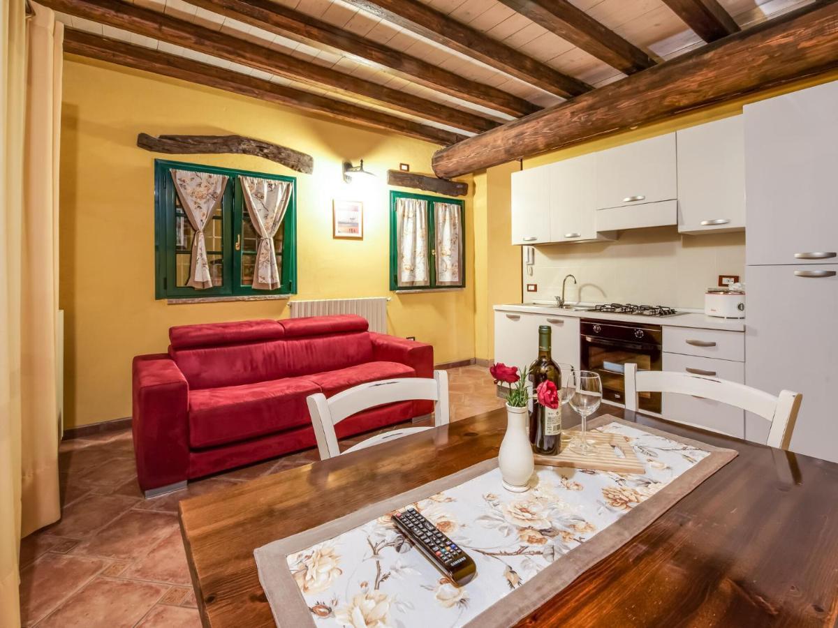 Cozy Chalet At Marone Lake Lombardy With Pool Bagian luar foto