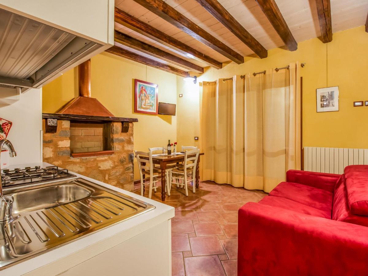 Cozy Chalet At Marone Lake Lombardy With Pool Bagian luar foto