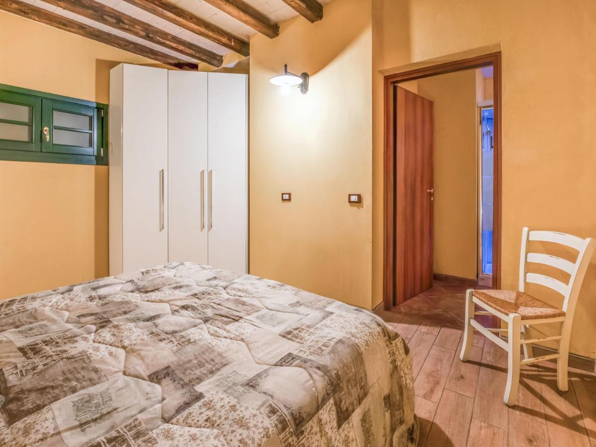 Cozy Chalet At Marone Lake Lombardy With Pool Bagian luar foto