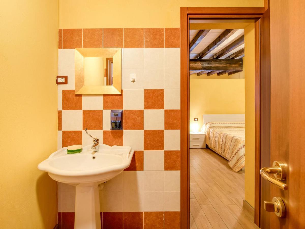 Cozy Chalet At Marone Lake Lombardy With Pool Bagian luar foto